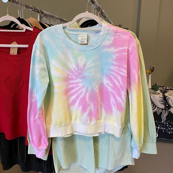 NWOT pastel tie dye crew - Picture 4 of 8